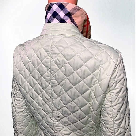 Burberry silver quilt jacket Never wore - Picture 7 of 15